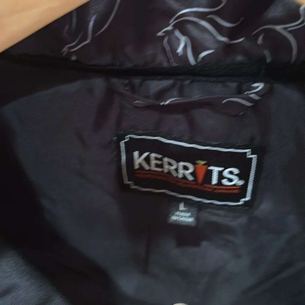 Kerrits kids horse puffer. It's a size Large